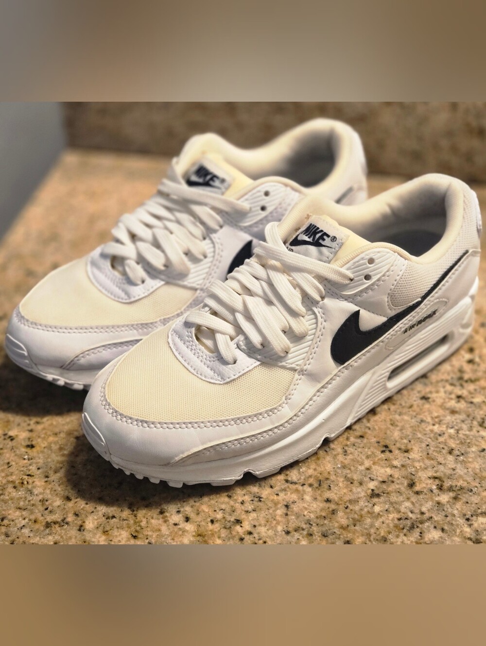 Nike Air Max White  Sneakers with Black Swoosh Womens 9 - Picture 14 of 16